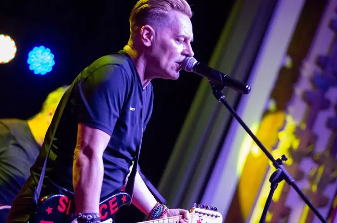 Bryan Adams Tribute