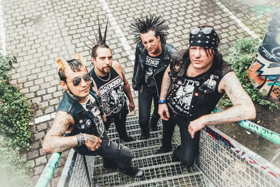 TOTAL CHAOS + RUMKICKS | MUSICON, DEN HAAG