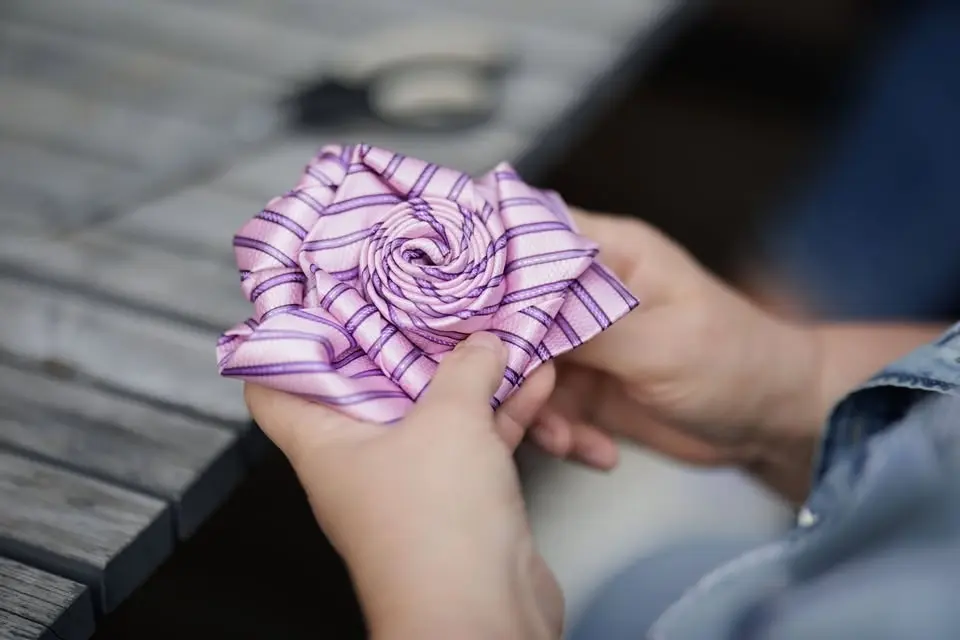 Craft Days: Roses of Ties — Ludmila Christeseva, Artten Foundation • Workshop på Konstepidemin