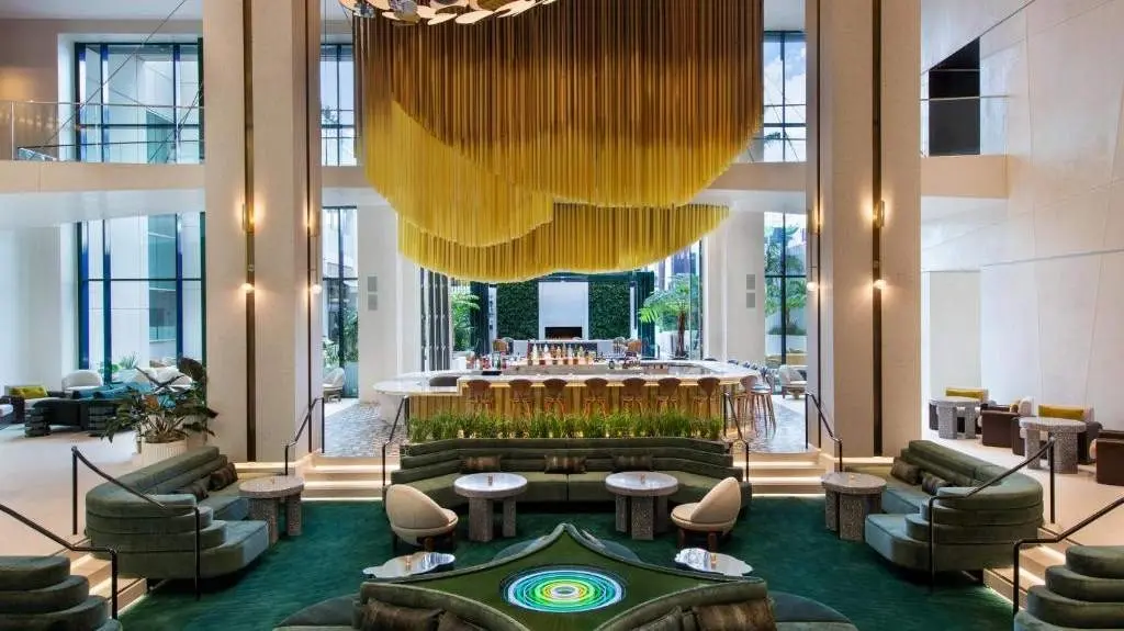 W Hotel Hollywood Meetup đŁSip, Socialize, Repeat & Build New Connections đč