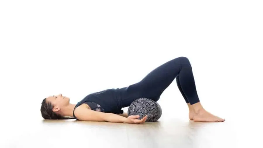 IN PERSON: Yoga Restaurativo con Sandra en Español