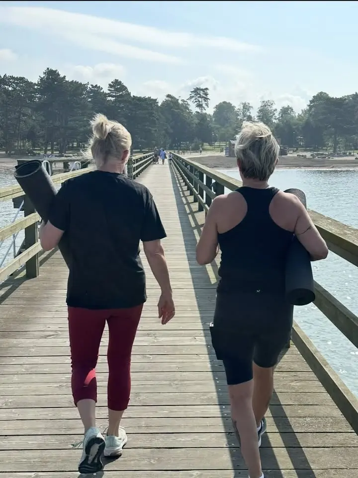 V.28-32 Bryggan Yoga Borstahusen