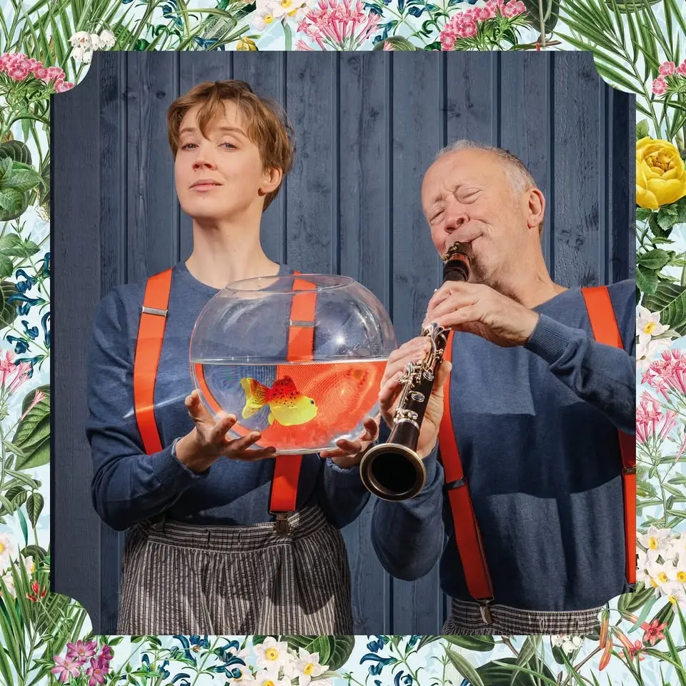 Sommarscen - Guldfisken med Dan och Matilda Larsson
