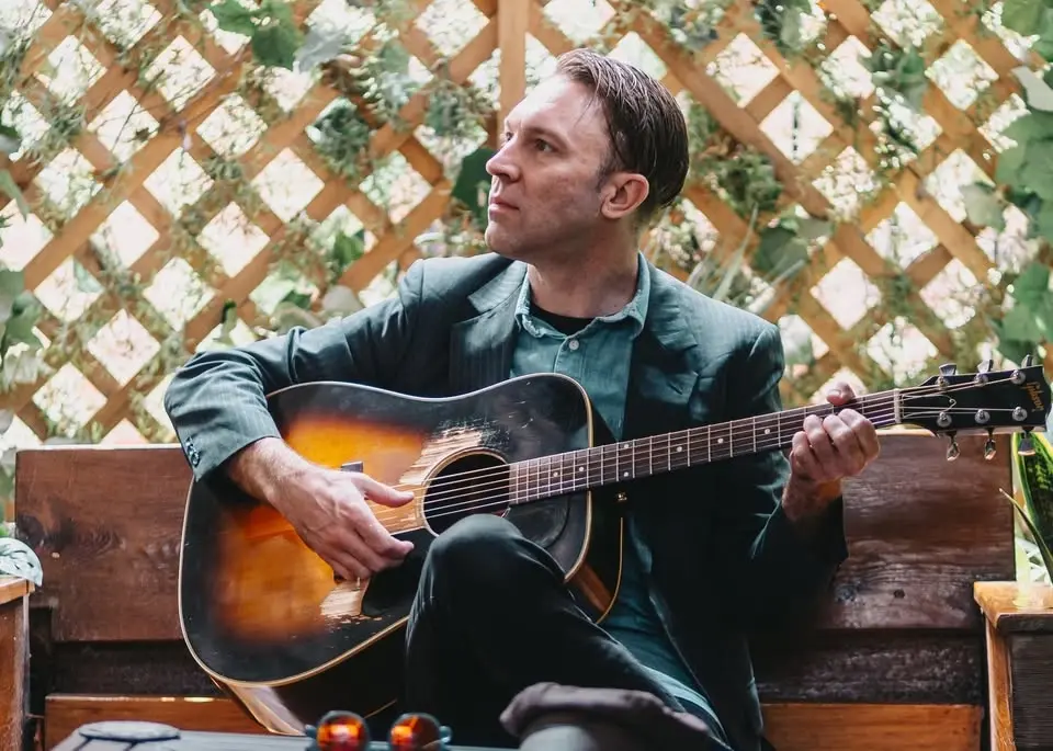Lincoln Community Foundation Garden Performance Series presents Orion Walsh!