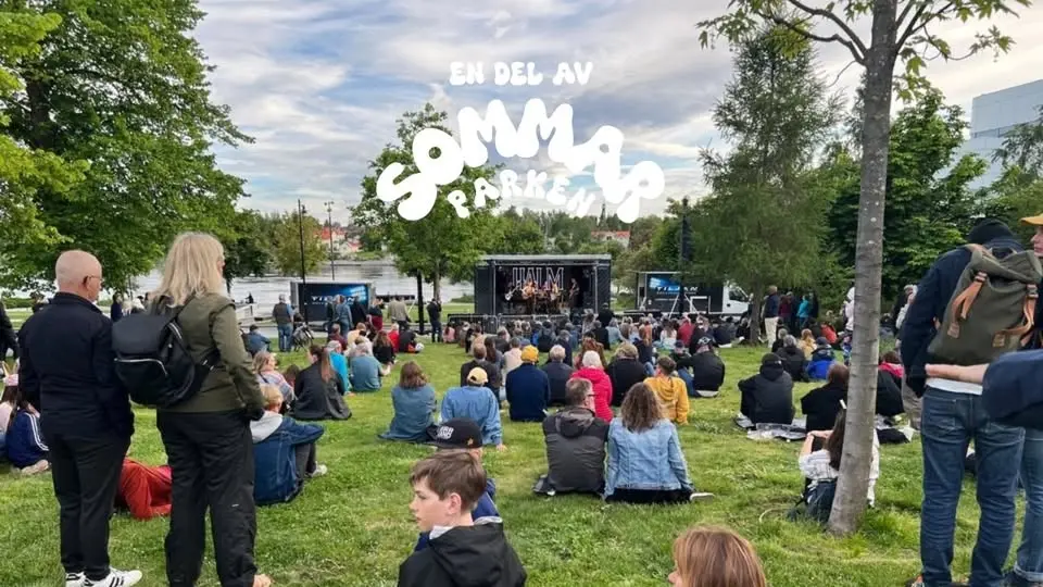 Allsång i Sommarparken med Anna Axelson och Ulf Edberg