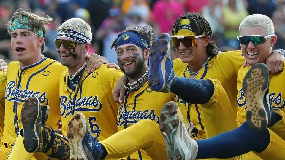 Savannah Bananas - Grayson Stadium - Mult Dates