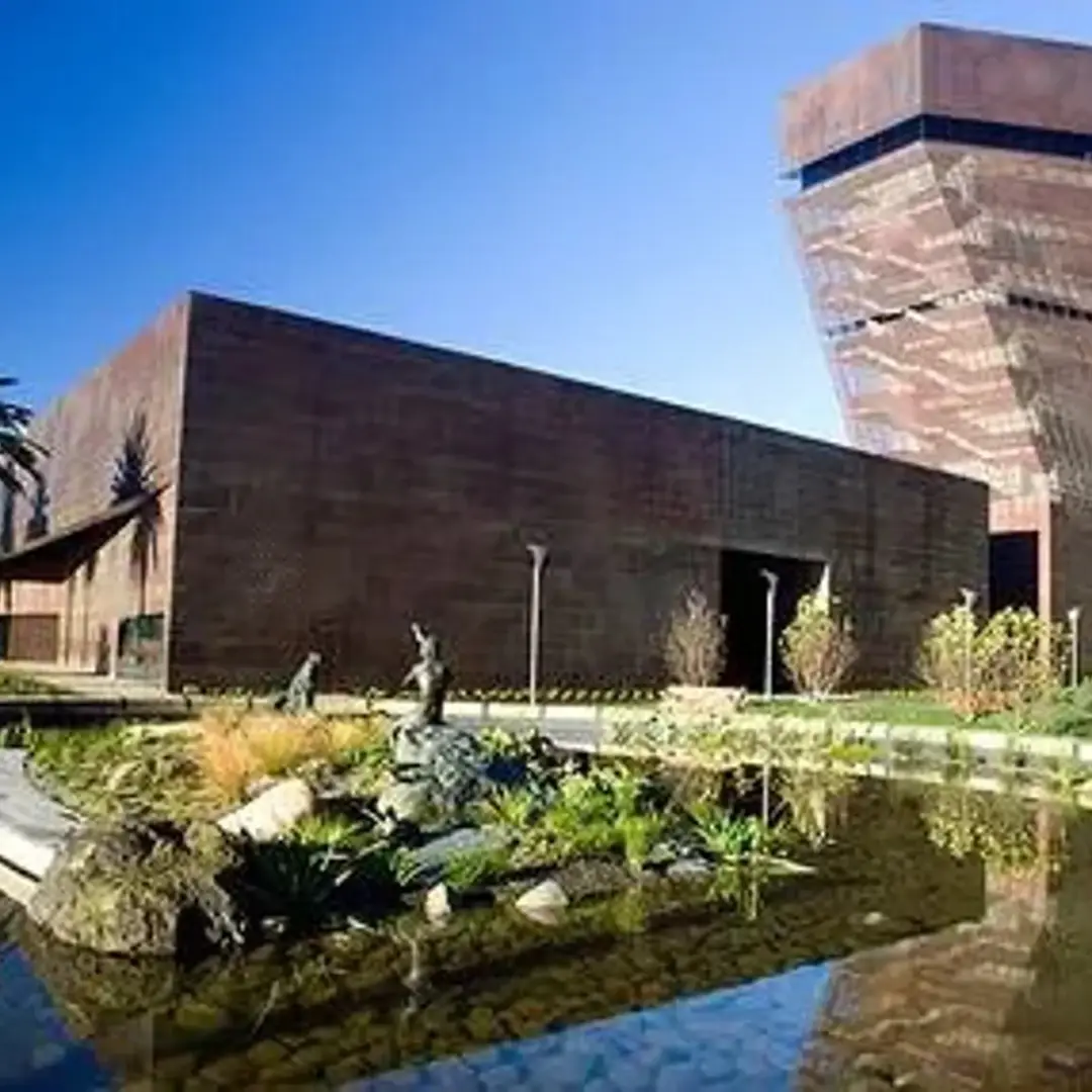 de Young - With Friends!