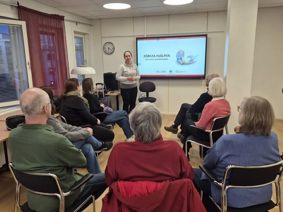 Första hjälpen med HLR