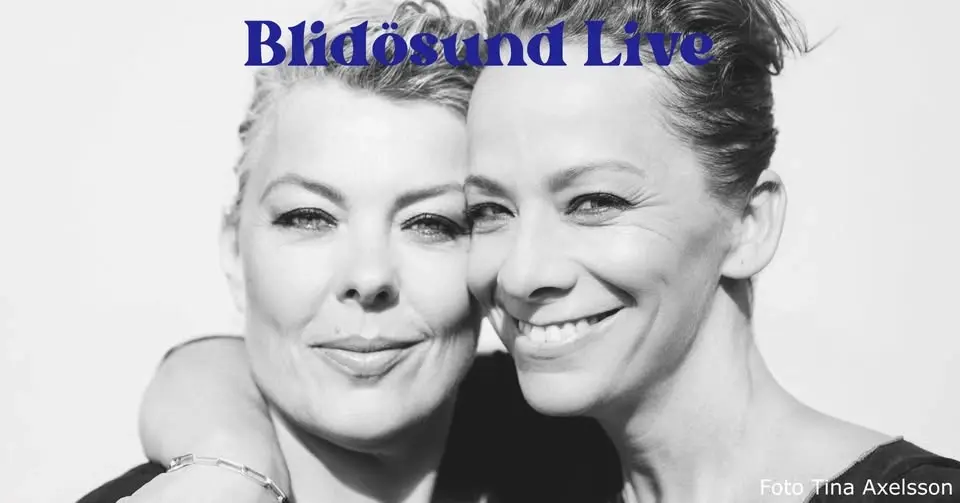 Lise & Gertrud spelar på S/S Blidösund