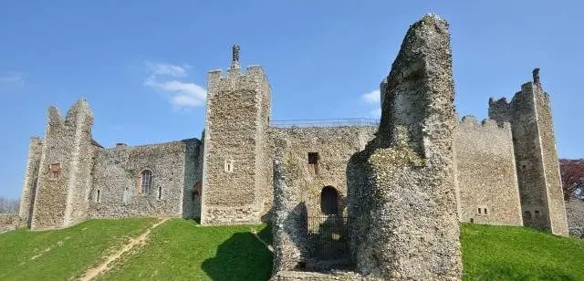 June Rideout ....Off to the Castle!!! https://www.justgiving.com/team/cambridgeshirevolunteerbikers