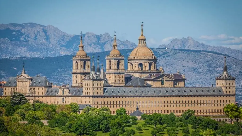 12/04 🎒🥾 RUTA DE SENDERISMO LA HERRERIA- EL ESCORIAL ⛰️