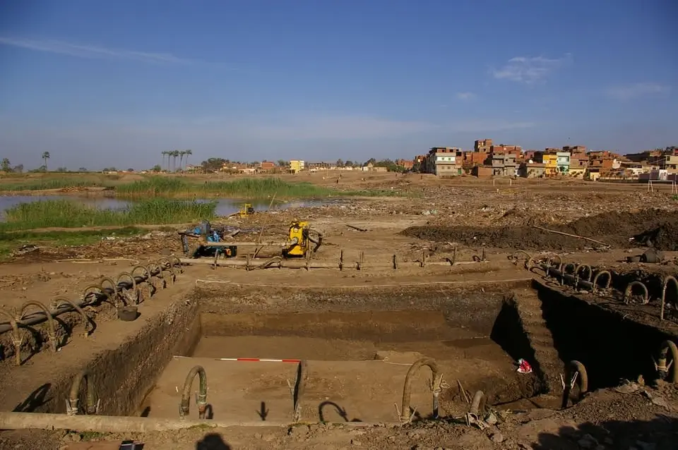 SAIS: ARCHAEOLOGY OF A LOST — BUT FAMOUS — ROYAL CITY