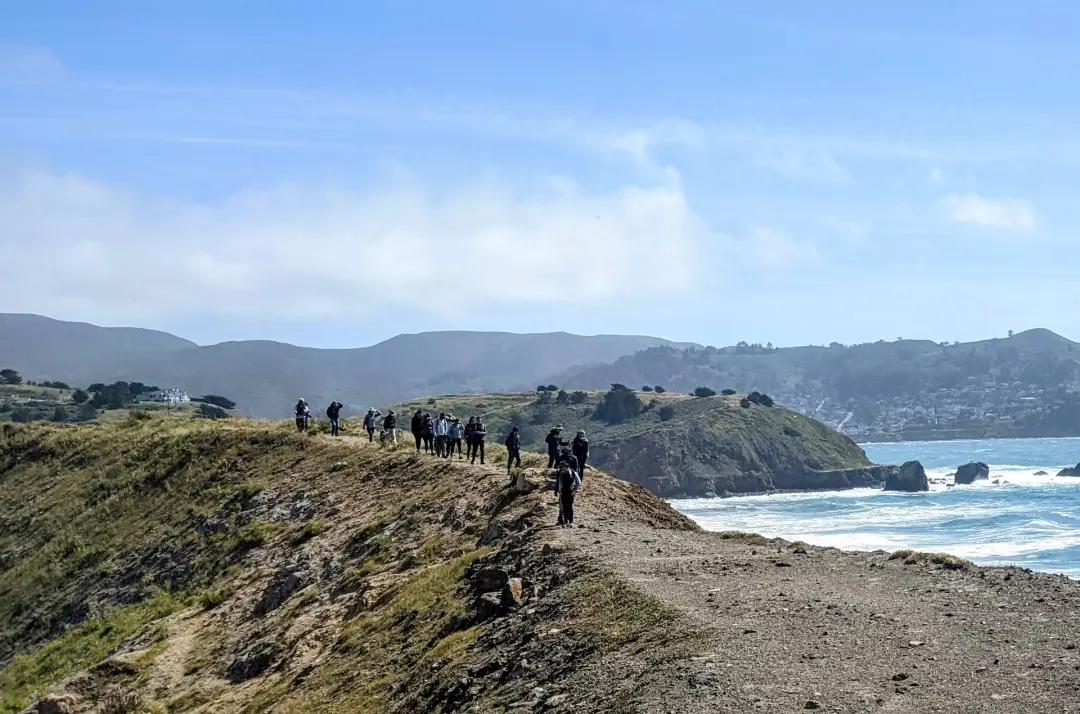 💚Green Exercise 🌊Ocean Hike 🥾Beautiful Mori Point🌷Social Dinner 🍽️