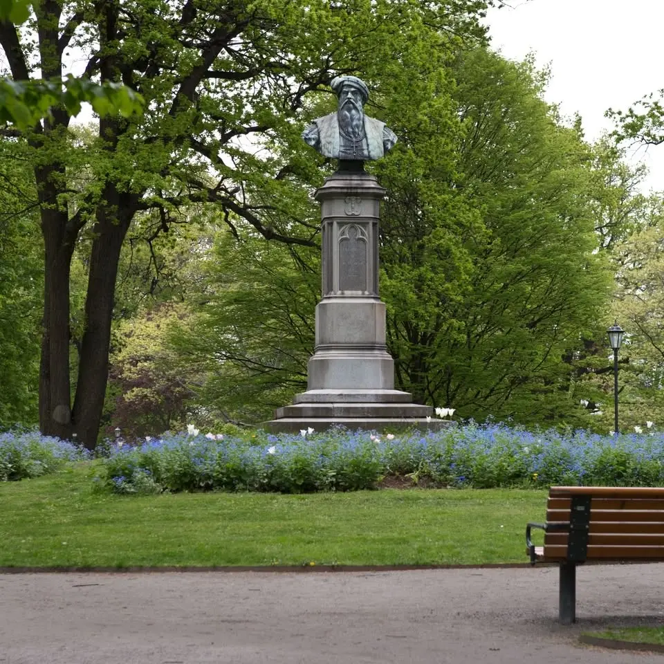 Konstpromenad i Vasaparken