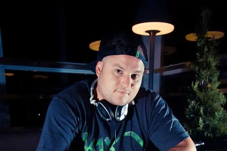 Dj Flux – Urban Dance Night