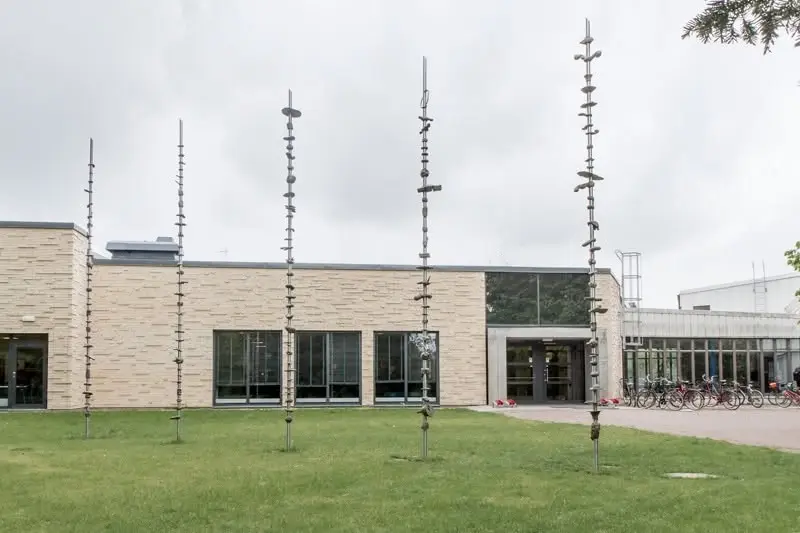 Sommarlund: Barn- och familjevisning av offentlig konst