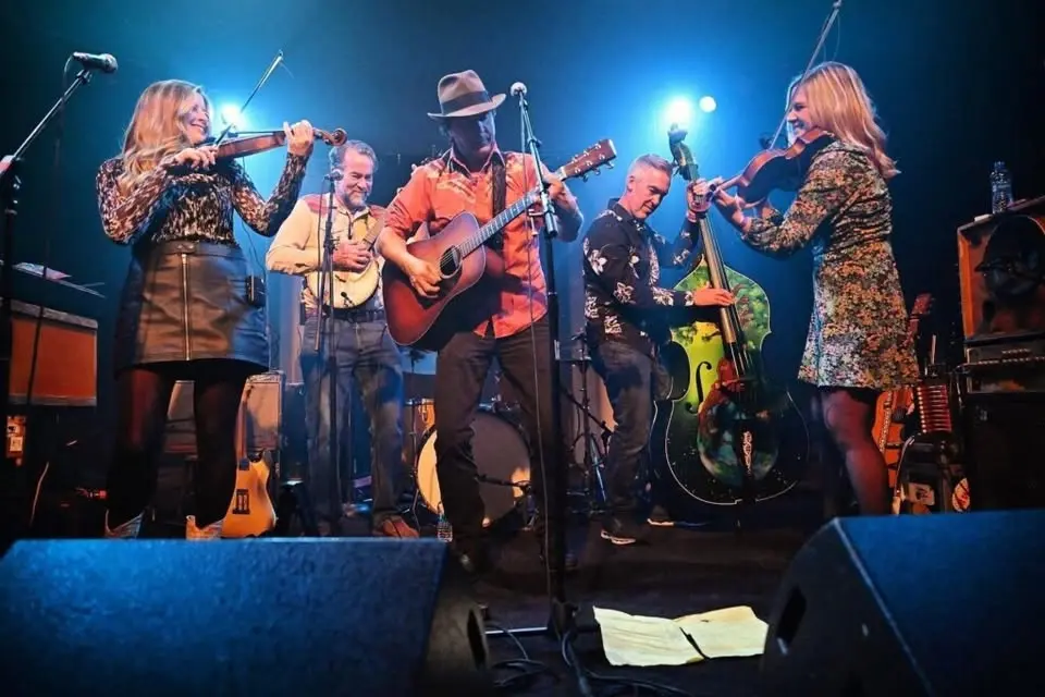 Under the Tent at Schenley Plaza: Calliope Presents Tiger Maple String Band