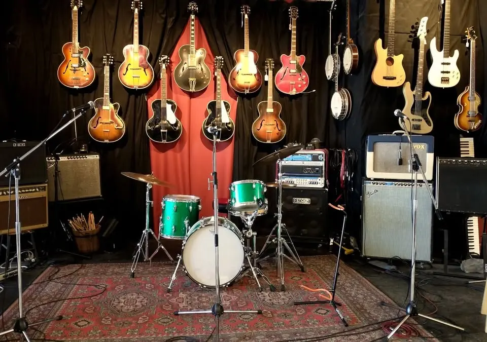Steve Grabowski @ Luthier's Co-Op