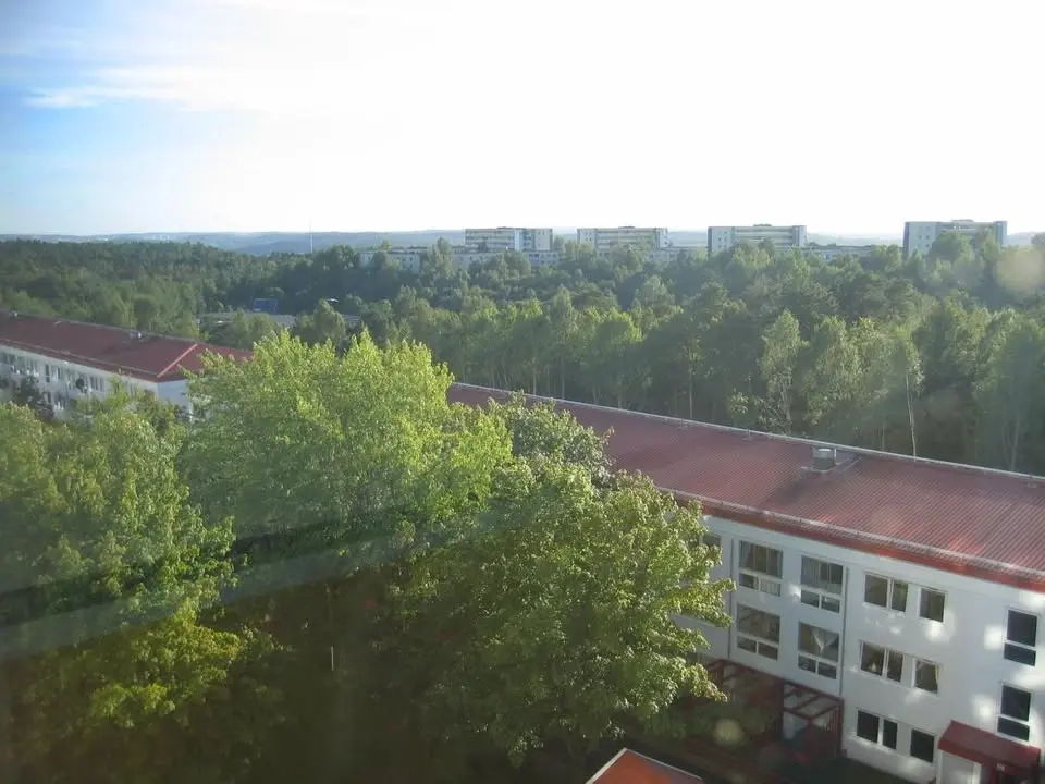 Arkitektonisk vandring i Gårdsten med Ewamarie Herklint