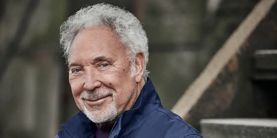 Tom Jones - Come Gather Round