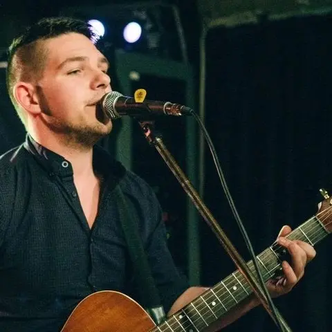 Sunday Sounds & Sips with Jackson Holt