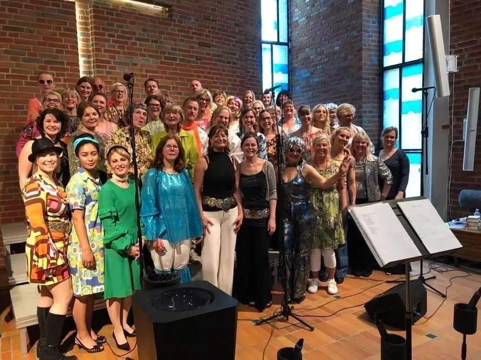 Försommarkonsert med svängig gospel och sommarhits