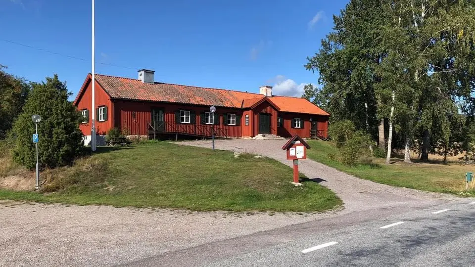 Trädgårdsmarknad med loppis i Bygdegården