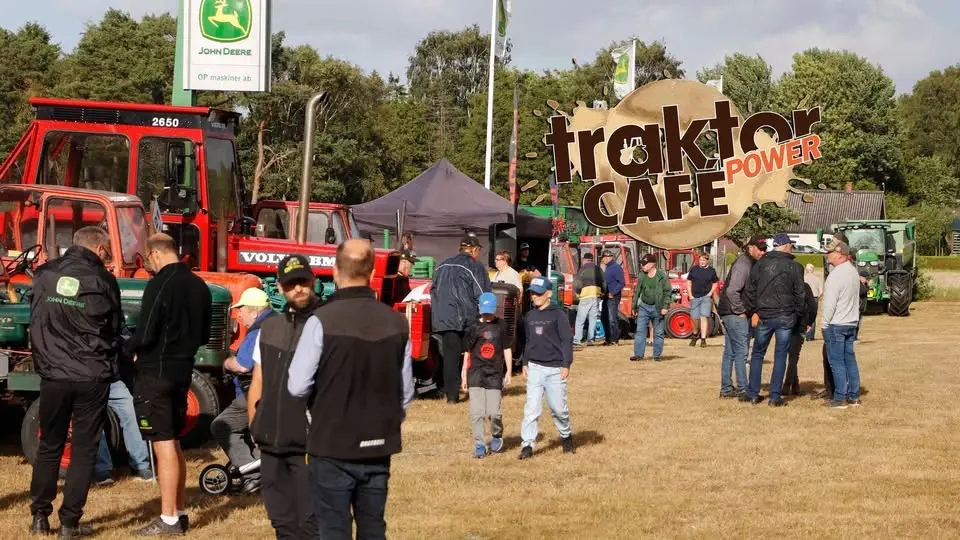 Traktor Power-café i Tomelilla