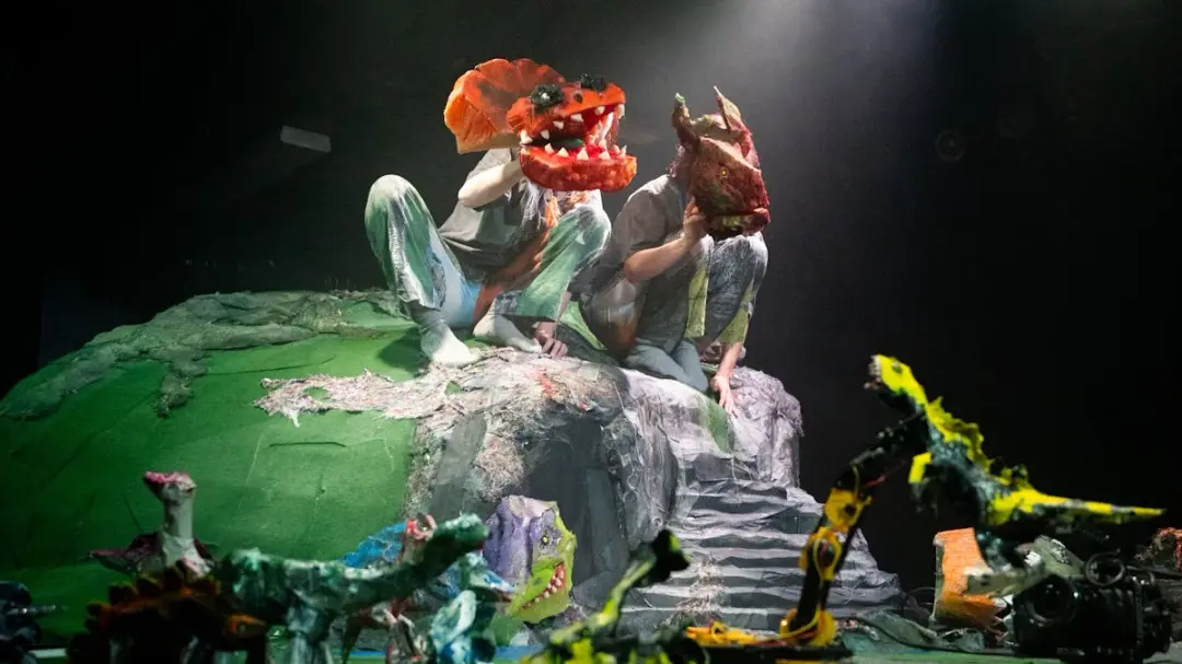 DINOSAUR WORLD