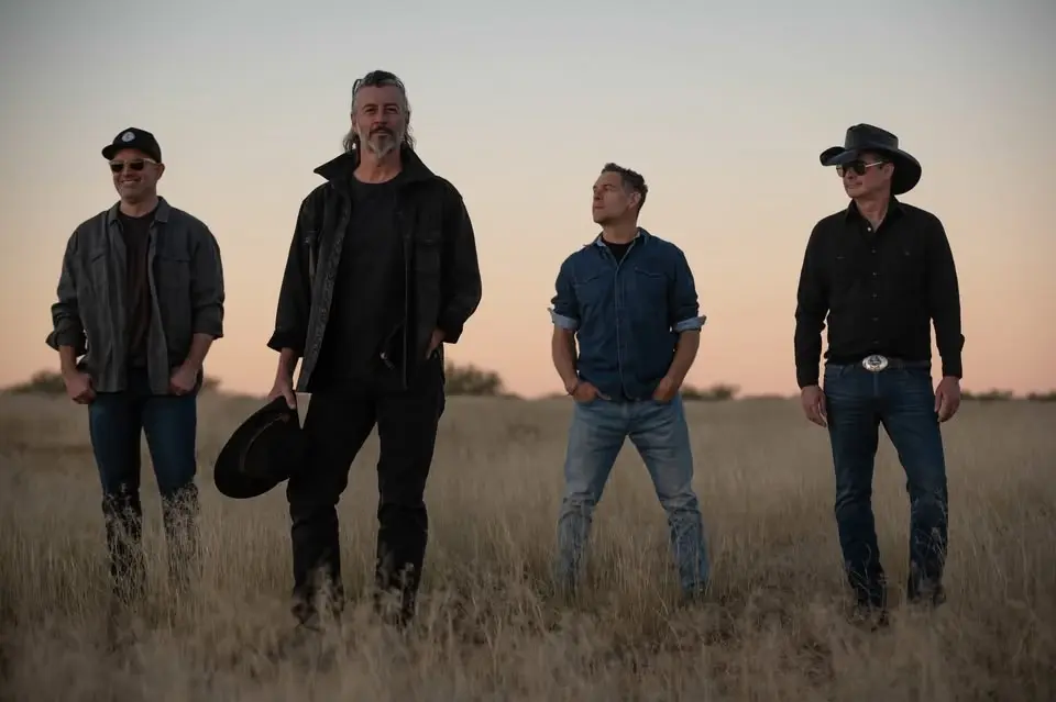 Roger Clyne & The Peacemakers