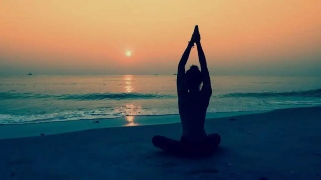 đ Zumba and yoga