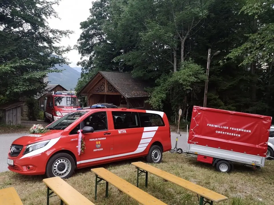 Festzelt und Fetzenmarkt der FF Obertressen