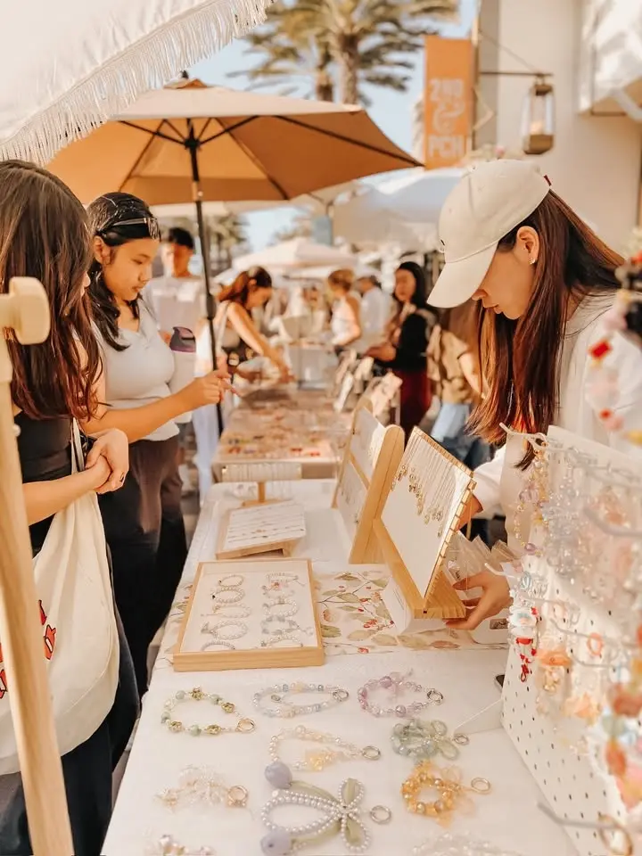 Artisan Market at Bay Street Emeryville