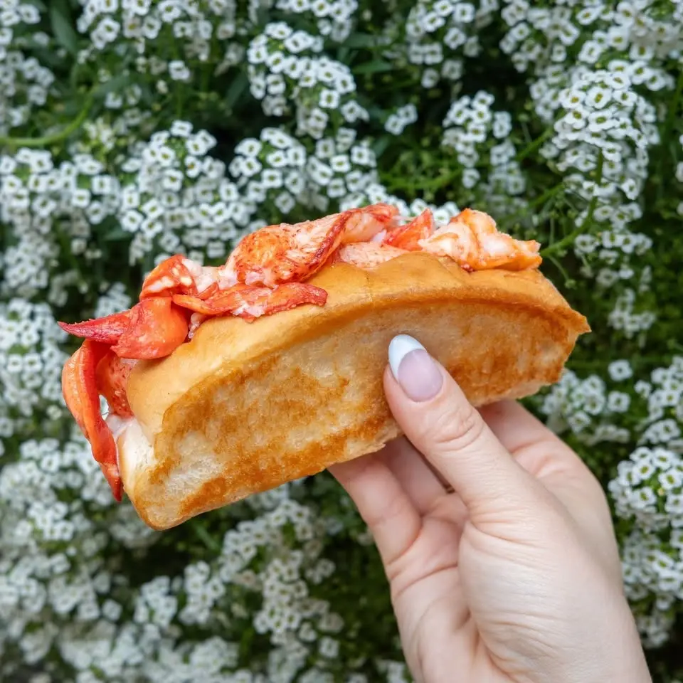 🦞🚚 Cousins Maine Lobster at Granada Hills Grubfest – Friday ONE TIME EVENT 🎉🌴