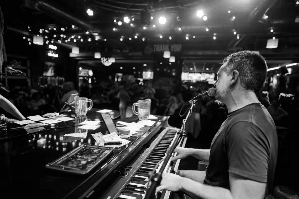 Dueling Pianos @ District 142