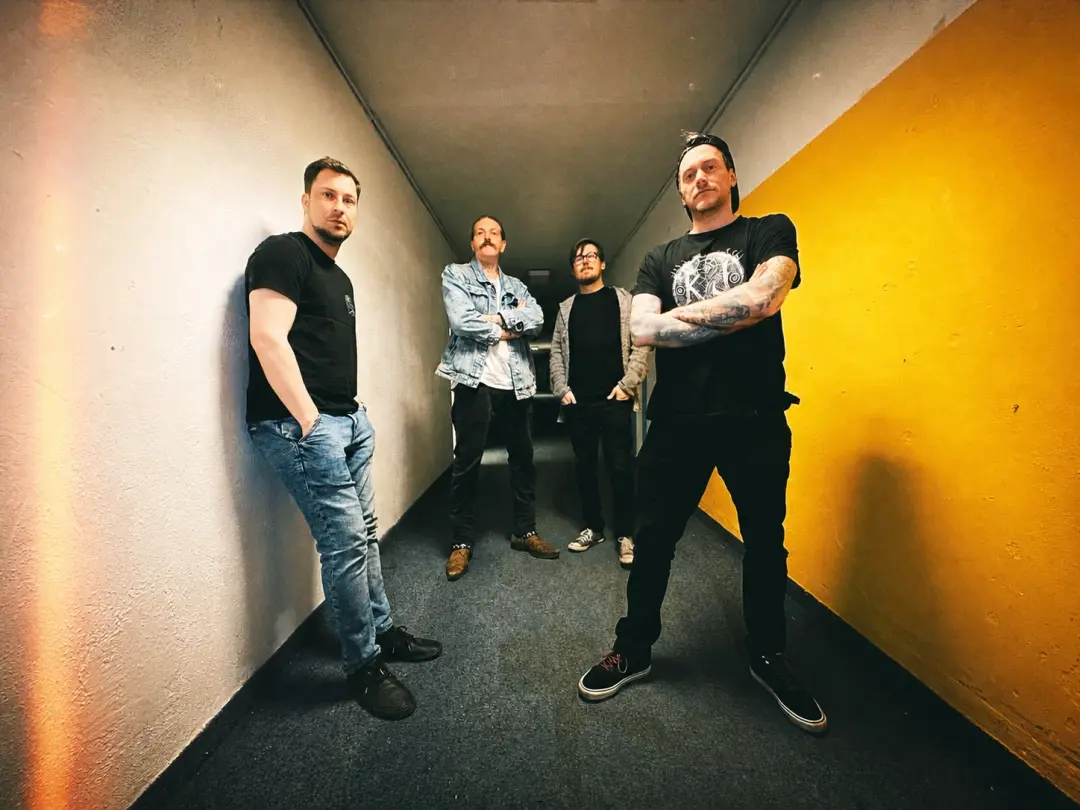 Ukraine's Not Dead: Breakout (FR), Jet8, INES