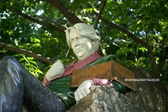 The Literati Dublin - Bookswap @ Merrion Square Park π±