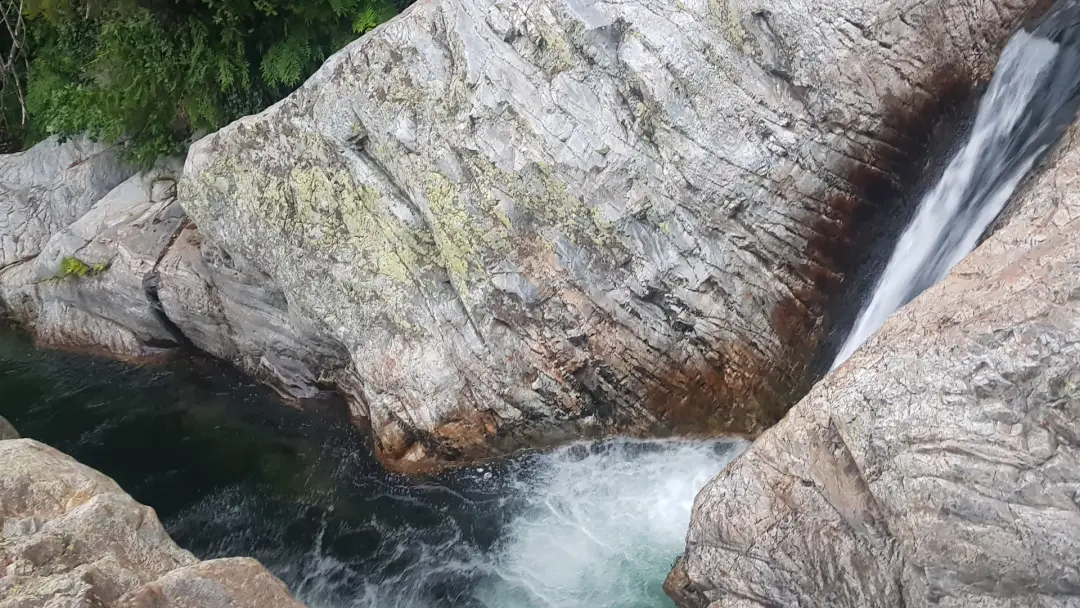 🥾SENDERISMO REFRESCANTE💦GREDOS: POZAS🏊‍♂️TOBOGAN NATURAL, BOSQUES SOMBREADOS