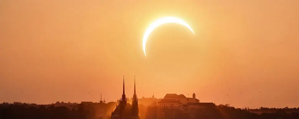 Vše o zatmění Slunce 12. srpna 2026