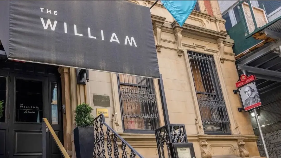 Lunch      The  William