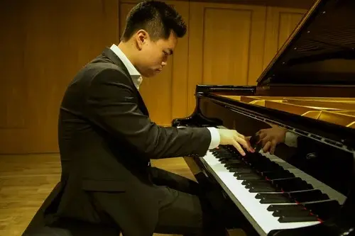 Hanover Square Lunchtime Concert: Jeremy Chan
