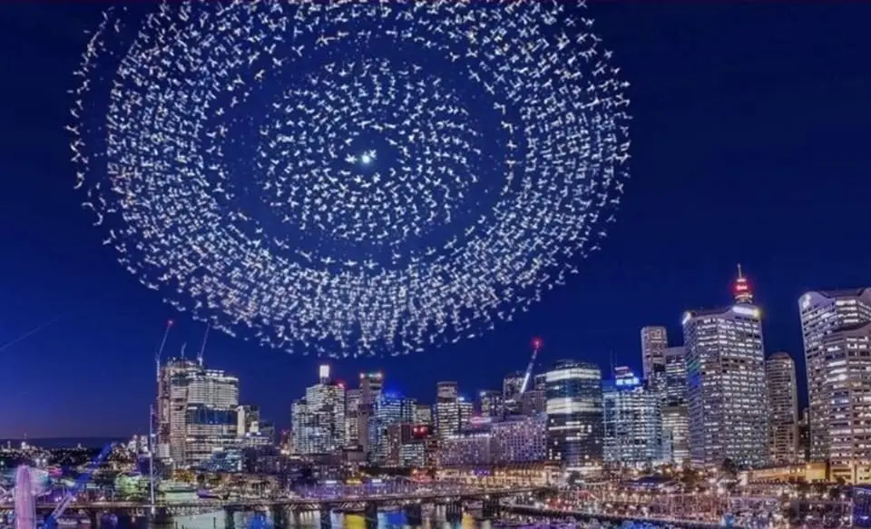 Tuesday VIVID DRONE SHOW Darling Harbour+Sydney Opera House - 5km EASY (led by Beckie)