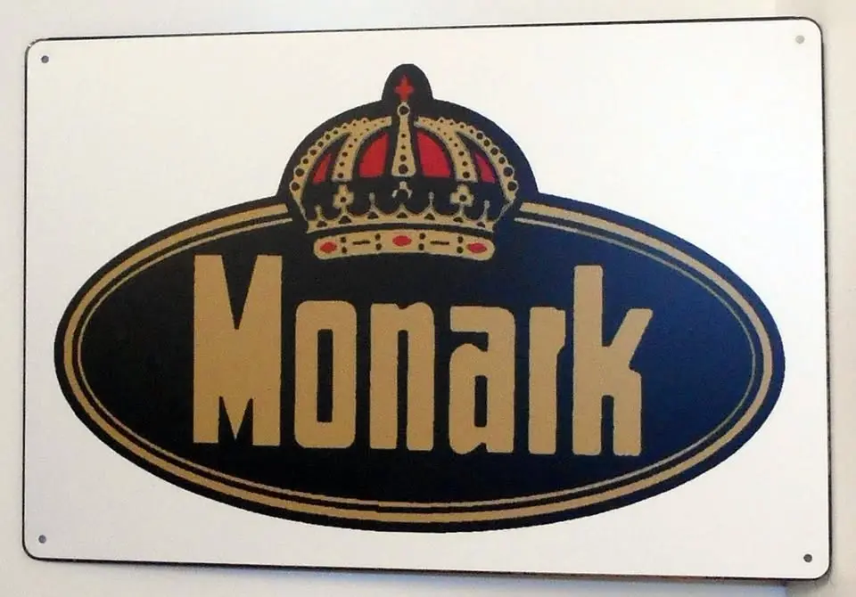 Måndagskväll på MHS Tema M som i Monark.