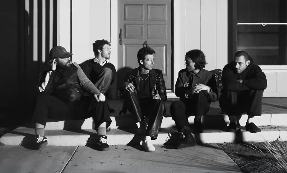 The Neighbourhood: THE WOURLD TOUR