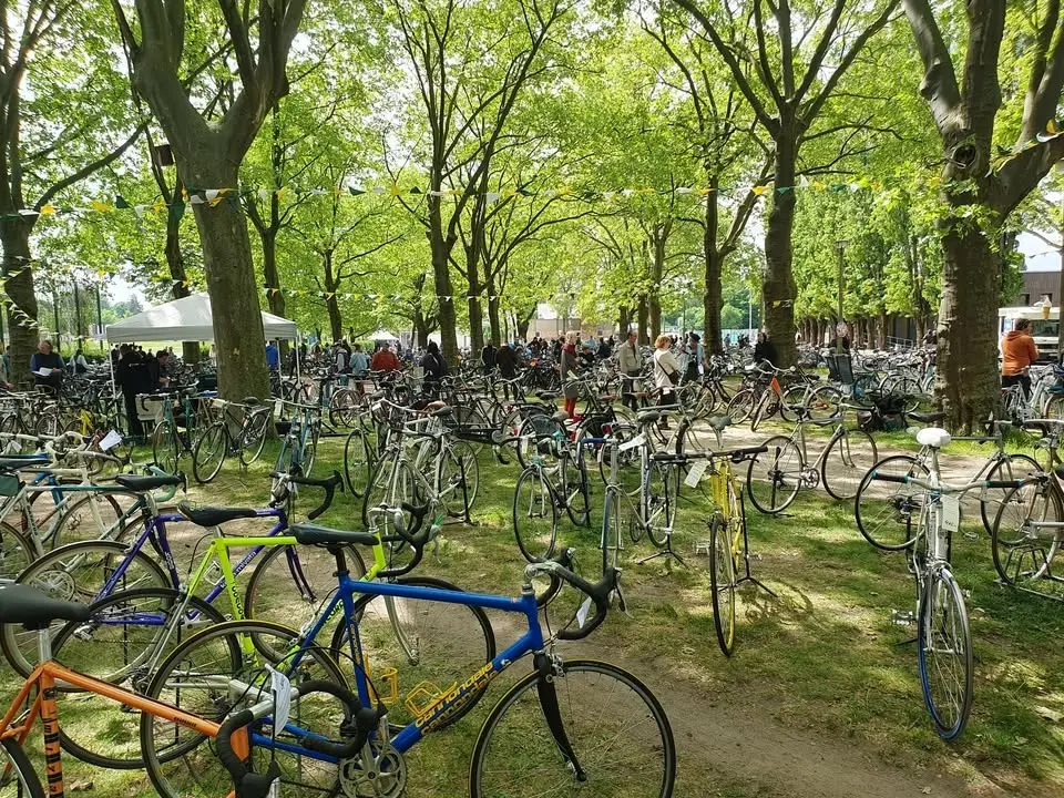 Fahrradmarkt // Bike Market Prenzlauer Berg  // Am Mauerpark
