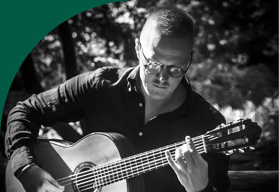 Musik i sommarkväll: Klassisk gitarrafton med musik från Spanien