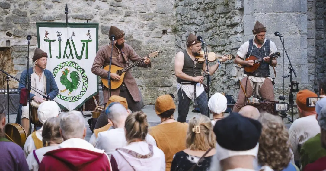 Tjaut i S:ta Karins Ruin