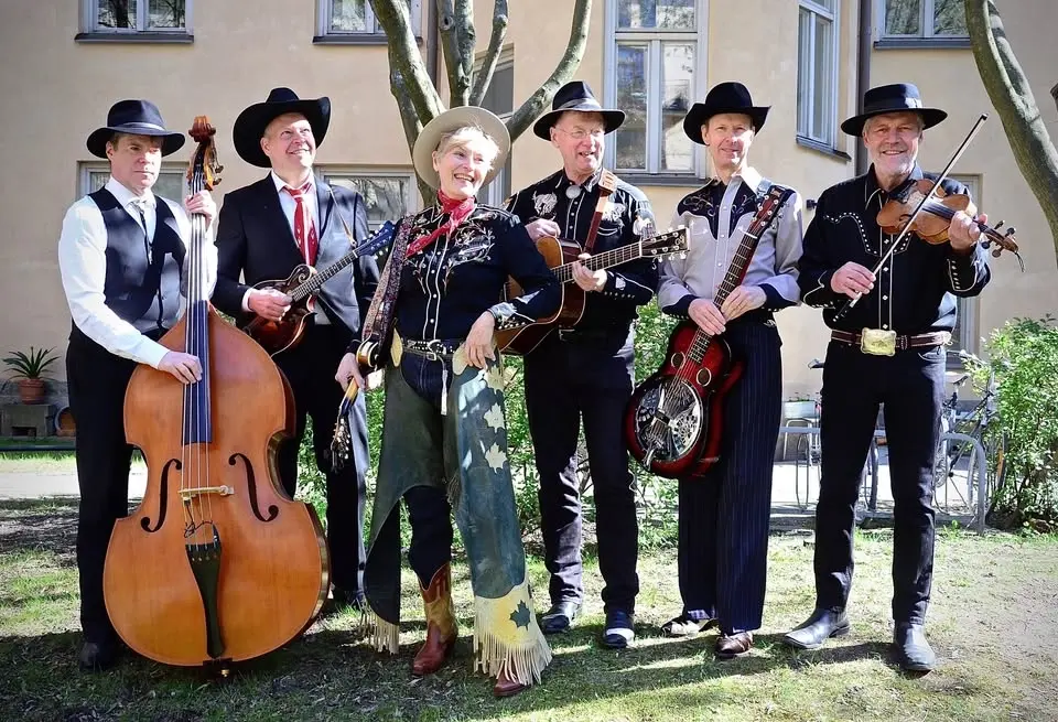 The Long gone Smiles Band - Country i Smedjan