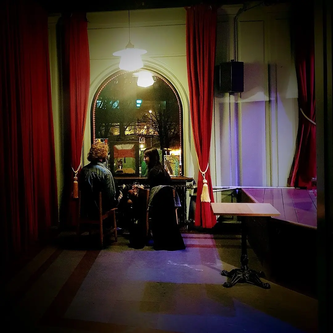 LA VERNISSAGE SAUVAGE: NEW BLOOD