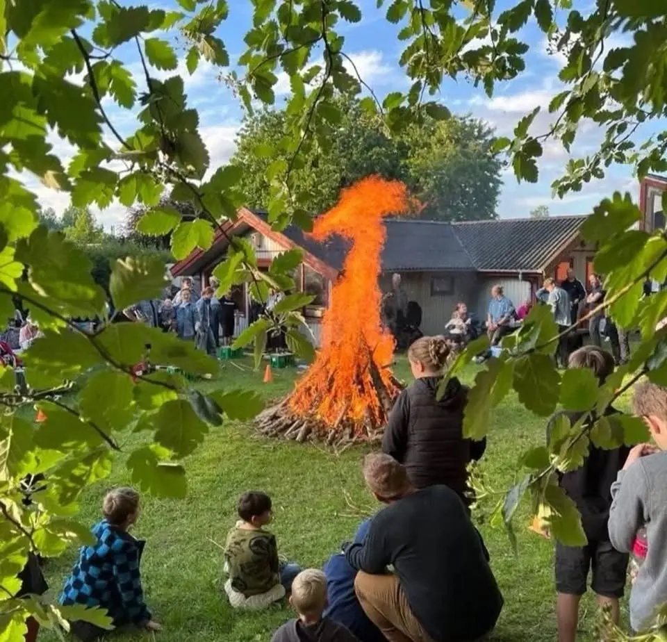 Sankt Hans-aften i børnehøjde